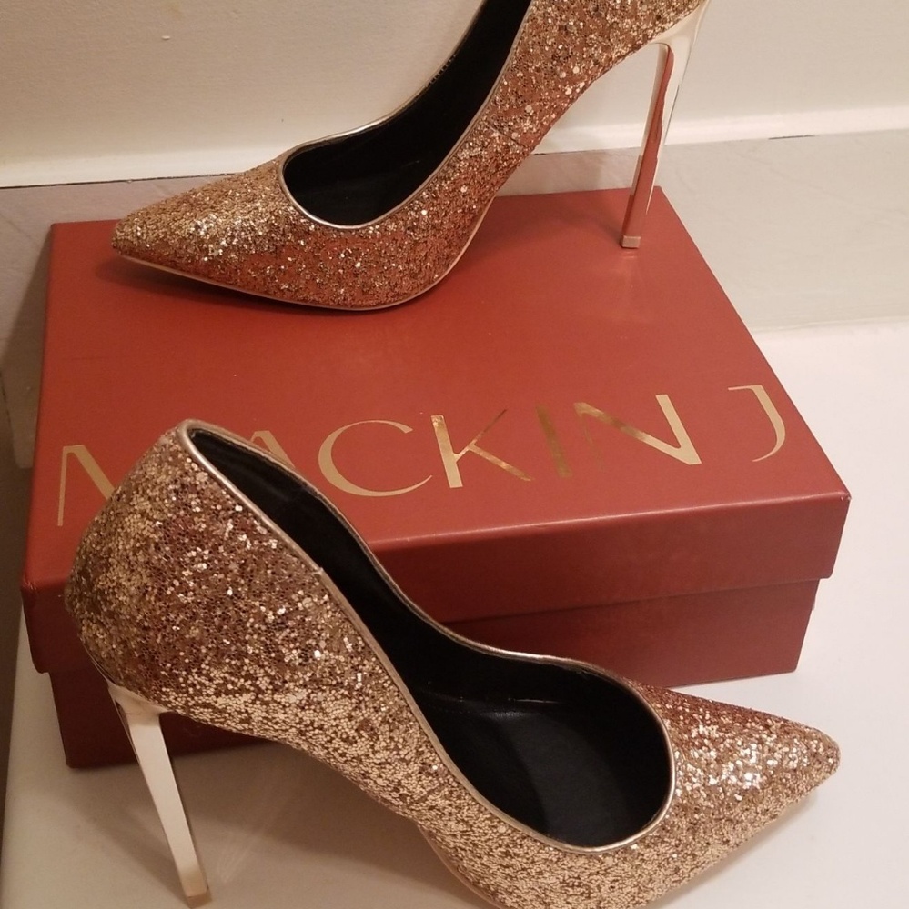 Heels - Picture 3 of 3